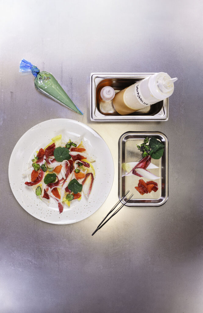 Blodapelsindressing med Garum Kyckling